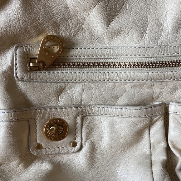 Marc by Marc Jacobs off-white or cream, large, leather handbag, VGUC. - Picture 2 of 10